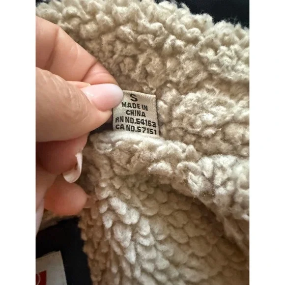 Levis Mens Black Faux Leather Sherpa Trucker Jacket Size S Bomber Full Zip - Picture 10 of 13